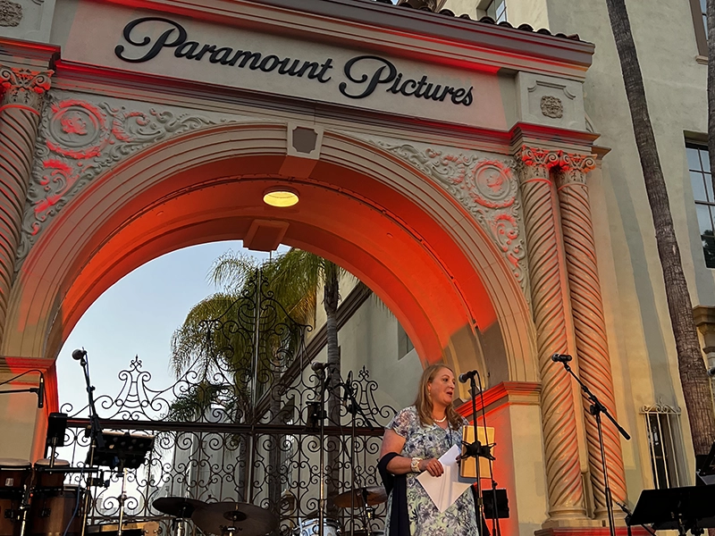 paramount-pictures-arch