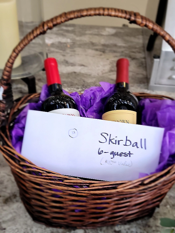 gift-basket-with-two-bottles-of-wine