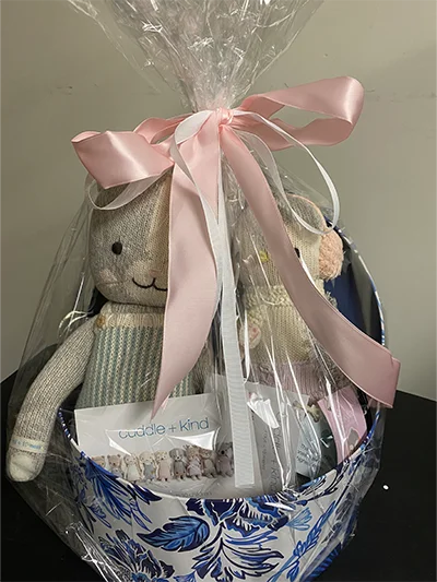 Untitled-1svmow-huts-2025-basket-6 St. Vincent Meals on Wheels Hollywood Under the Stars 2025 silent auction basket