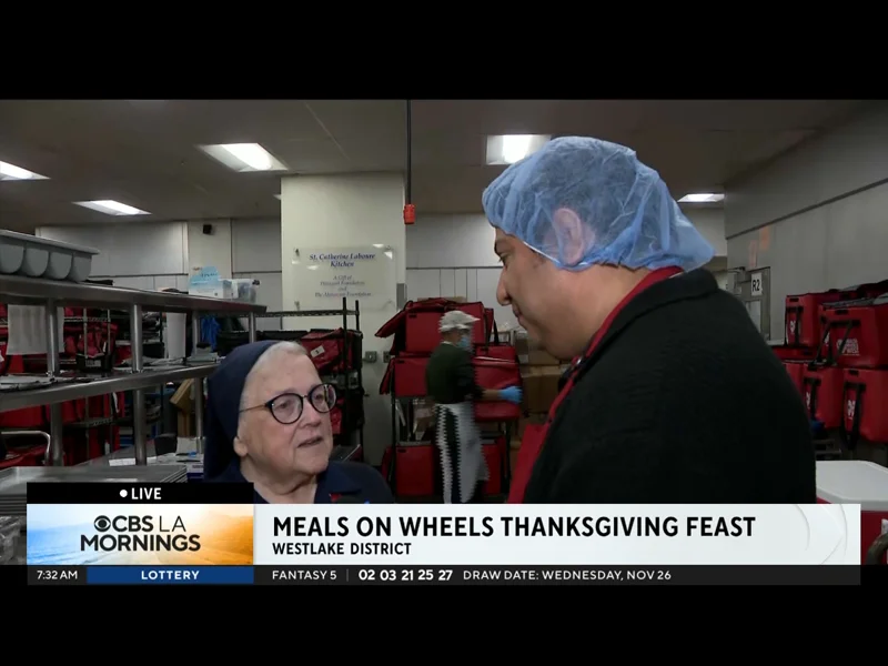 KCAL November 27, 2025 7am Thanksgiving